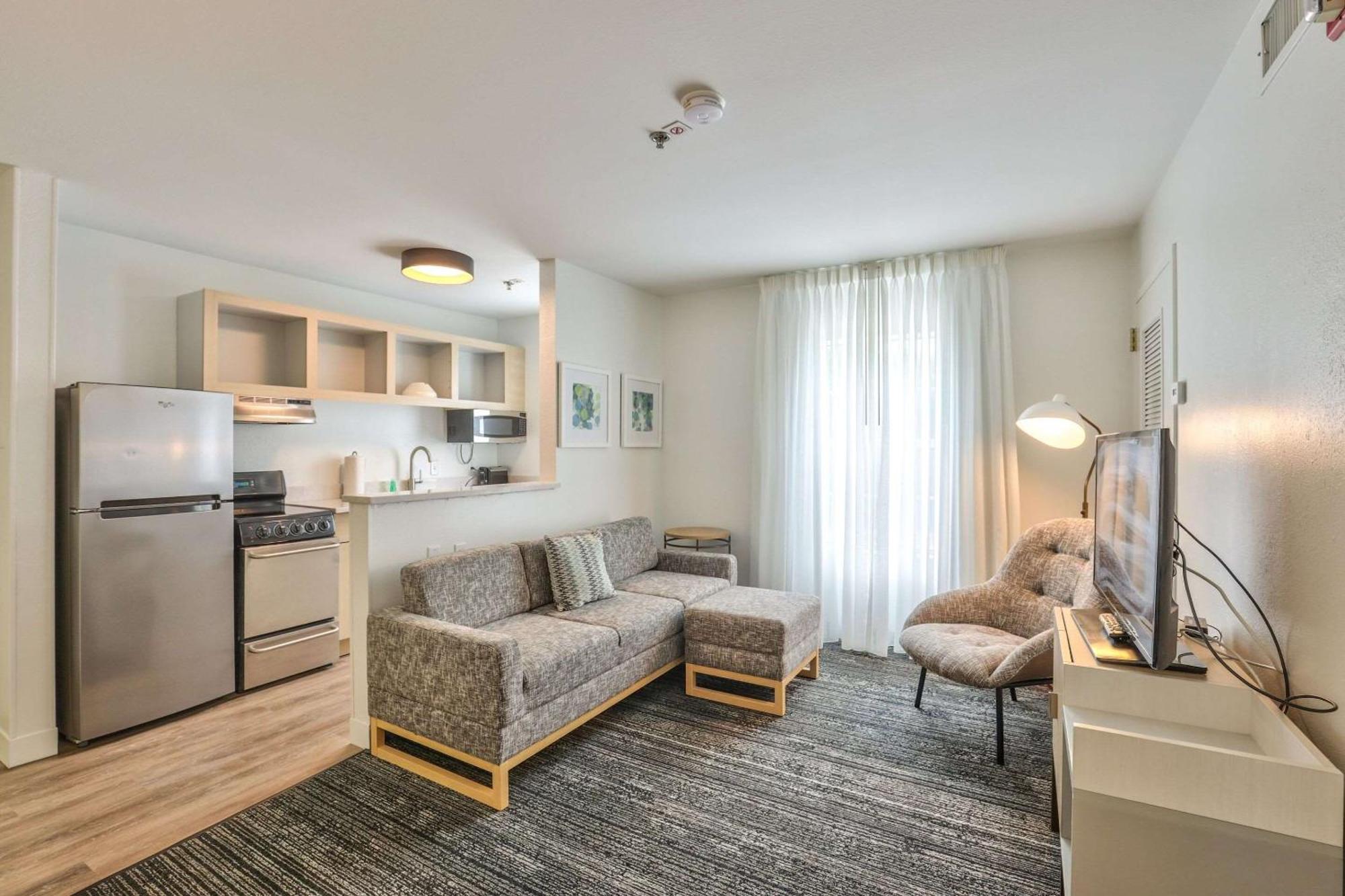 Alluxsuites At 1876, Ascend Hotel Collection Tallahassee Dış mekan fotoğraf