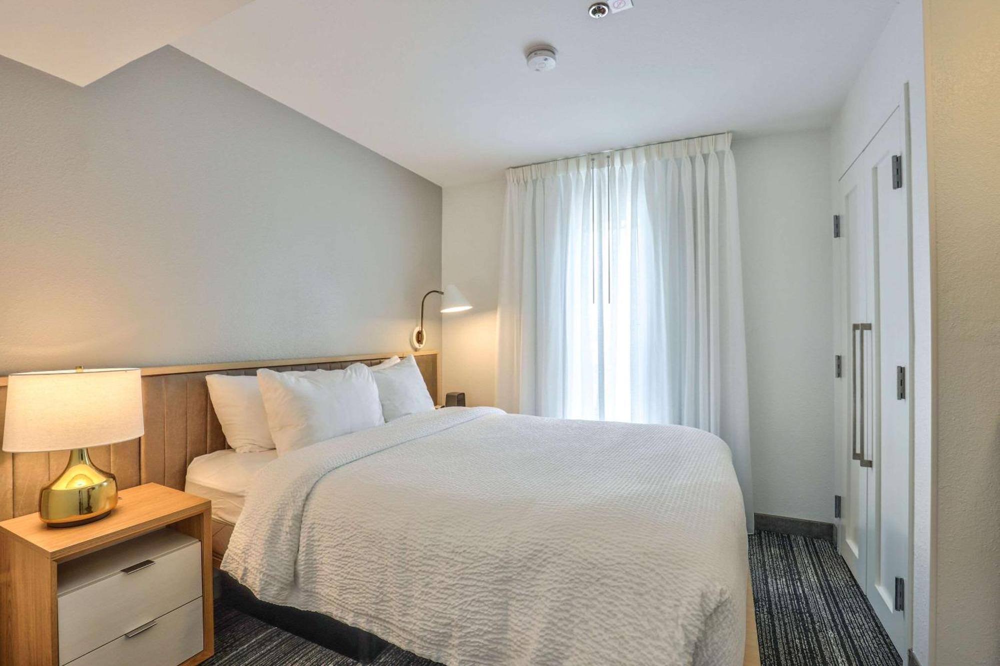 Alluxsuites At 1876, Ascend Hotel Collection Tallahassee Dış mekan fotoğraf